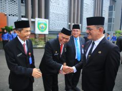 Sekda Sumsel Edward Candra Pimpin Upacara Hari Otonomi Daerah XXX