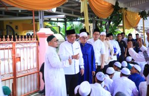 Wagub Sumsel Cik Ujang Ajak Masyarakat Teladani Perjuangan Ulama di Haul Akbar KH Ali Umar Thoyib