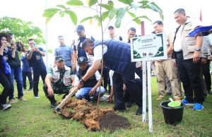 Gubernur Herman Deru Ajak Generasi Muda Jaga Hutan di Festival Kehutanan UIN Raden Fatah