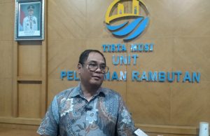 Ribuan Warga Palembang Masih Antre Air Bersih, Tirta Musi Sebut Investasi Jadi Batu Sandungan