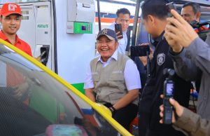 Herman Deru Gerak Cepat Urai Antrean Biosolar, Instruksikan Pertamina Jamin Pasokan 24 Jam dan Atur Distribusi Kendaraan