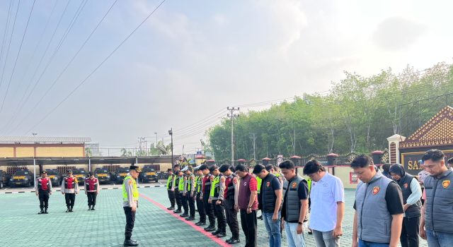 Antisipasi Kerawanan 3C dan Karhutla di Hari Libur, Kapolres OKU Timur Tekankan Personel SOC Tingkatkan Kewaspadaan