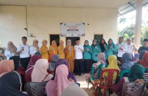 Kunjungi Sekolah Lansia Tangguh “Mawar” di Desa Soak Kecamatan Indralaya Utara, Wabup OI Ardani Ajak Warga Cegah Stunting Serta Bantu Rici Penderita Kanker Otak