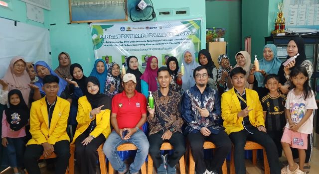 Kreatif dan Layak Peroleh Dukungan Masif, Ibu PKK Desa Permata Baru Ubah Jelantah Jadi Sabun Cuci Bernilai Ekonomi