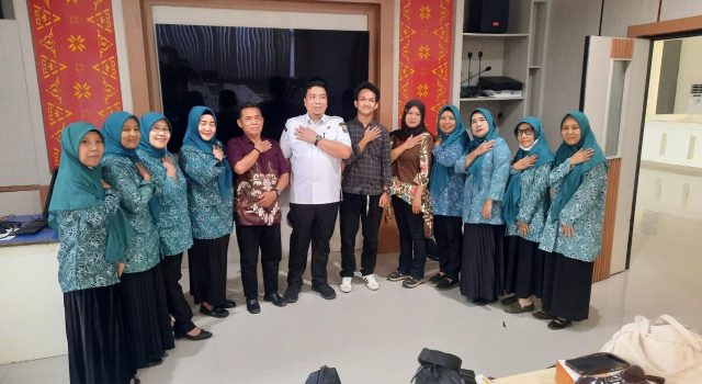 Melalui Rapat Konsultasi Dengan Kasi Kesos, SK Pembentukan Pokmas Peduli Kesehatan Kecamatan Sukarami Disempurnakan