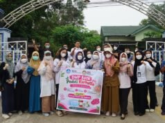 Meski Hujan Mulai Turun, Pengaruh Kabut Asap Belum Sirna: DWP BGTK Peduli Karhutla Berbagi Masker, Susu, Vitacimin Bagi Warga Sekitar