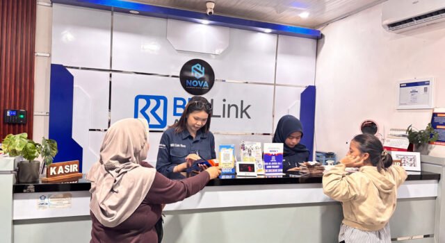Layani Ratusan Transaksi Perhari, BRILink Agen Nova Yulianti Permudah Akses Keuangan Warga Muara Enim