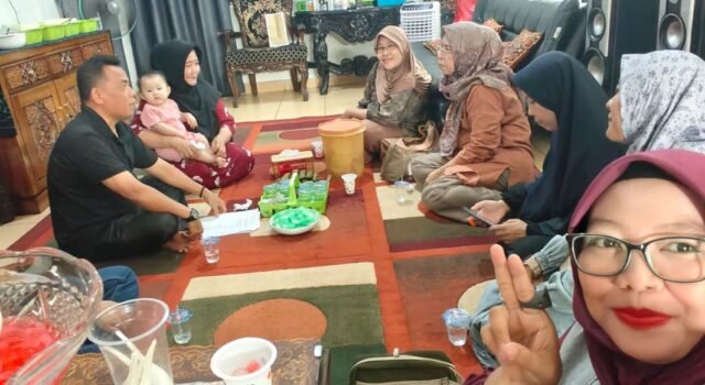 Gigih Bangun Eksistensi dan Rencanakan Program Kerja, Para Pengurus Pokmas Peduli Kesehatan Kecamatan Sukarami Gelar Pertemuan Meski Hari Libur: Hadirkan Kepala BGTK Sumsel Dra. Ohorella Erma, MIkom Bangun Kolaborasi